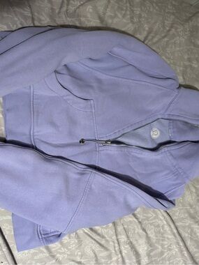 Lulumelon crop sweater